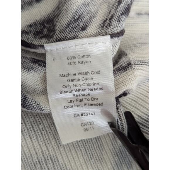 TALBOTS! LIGHTWEIGHT BLACK, WHITE ABSTRACT ZEBRA INSPIRED CARDIGAN SWEATER! SZ M - Picture 5 of 7